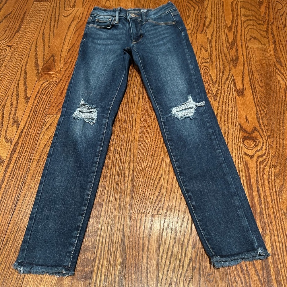 Old Navy Rockstar Skinny Jeans Distressed Knee Raw Hem Stretch Denim Size 8 - Picture 2 of 4